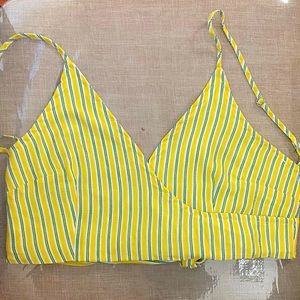 Yellow striped crop v-neck Large adjustable straps